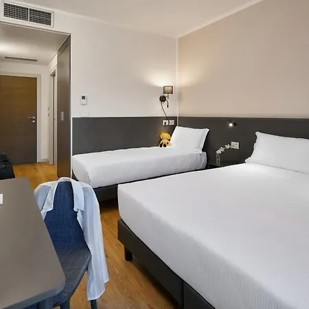 Zenit Park 3* ריוולטה די טורינו