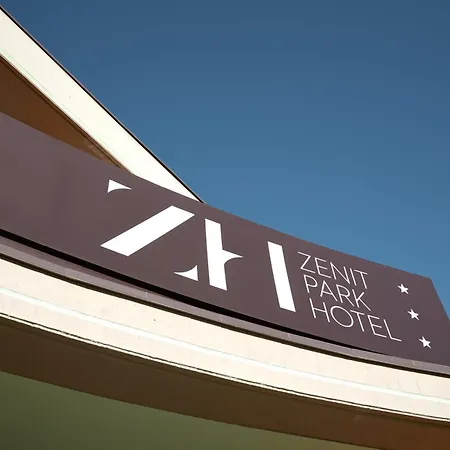 Zenit Park 3*